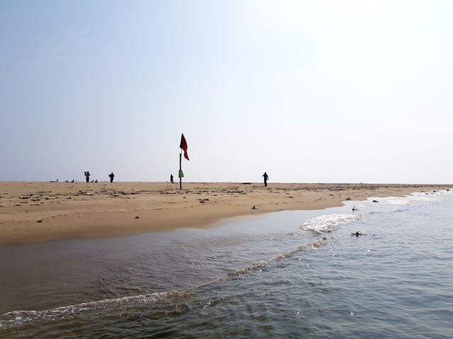 Đảo[-]nổi[-]kỳ[-]lạ[-]giữa[-]biển[-]Hội[-]An:[-]"Xóa"[-]đảo[-]hay[-]để[-]cho[-]tồn[-]tại?